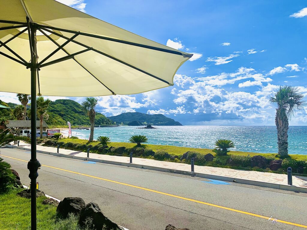 糸島の海沿いカフェ